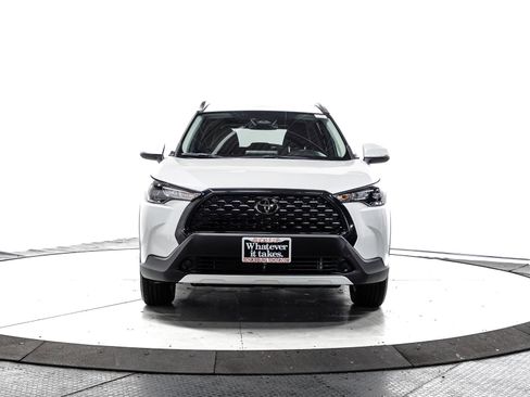 Certified 2024 Toyota Corolla Cross LE image 2