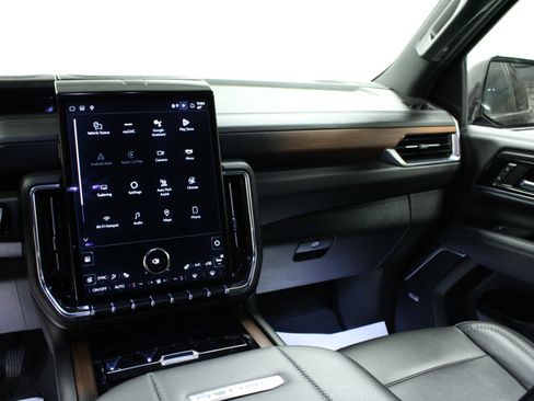 Used 2025 GMC Yukon Denali image 20