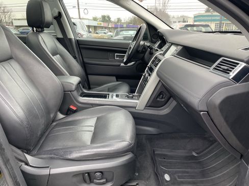 Used 2019 Land Rover Discovery Sport HSE image 15