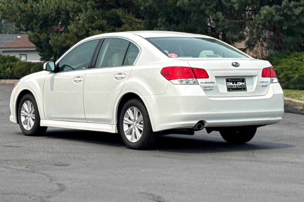 Used 2011 Subaru Legacy 2.5i Premium w/ All-Weather Pkg AWD/4WD image 6