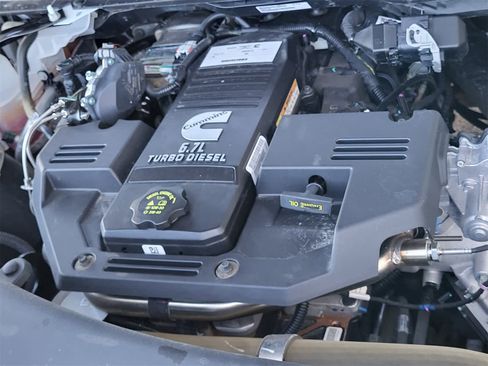 Used 2024 RAM 2500 Laramie image 30