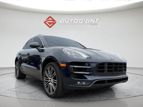 Used 2017 Porsche Macan Turbo AWD/4WD image 11