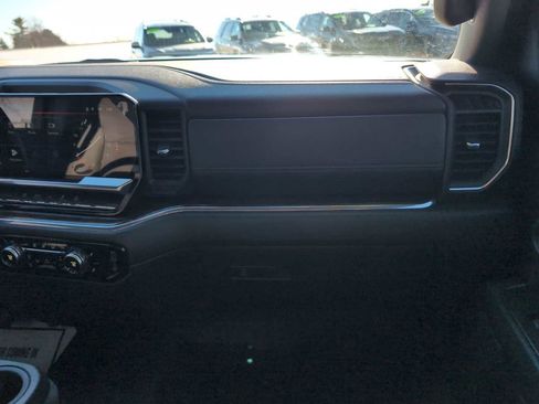 Used 2024 GMC Sierra 2500 SLE w/ SLE Value Package; image 28