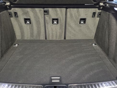 Certified 2026 Porsche Macan AWD/4WD image 22