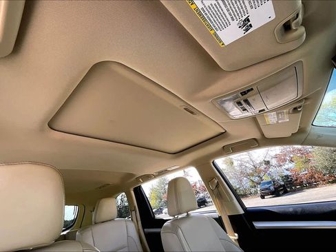 Used 2017 Toyota Highlander XLE image 13