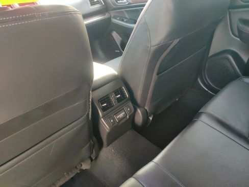 Used 2018 Subaru Outback 2.5i Limited AWD/4WD image 13