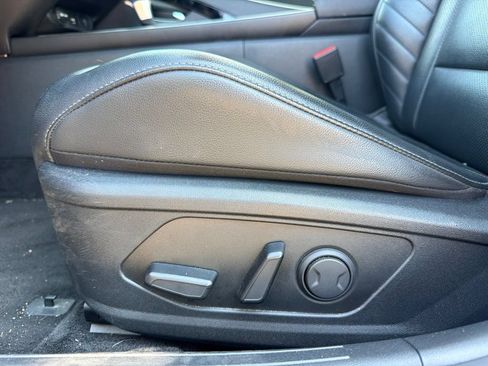 Used 2025 Hyundai Elantra Limited FWD image 13