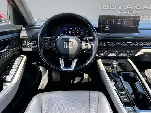 Used 2023 Honda Accord Touring image 5