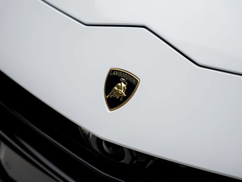 Used 2024 Lamborghini Urus S AWD/4WD image 13