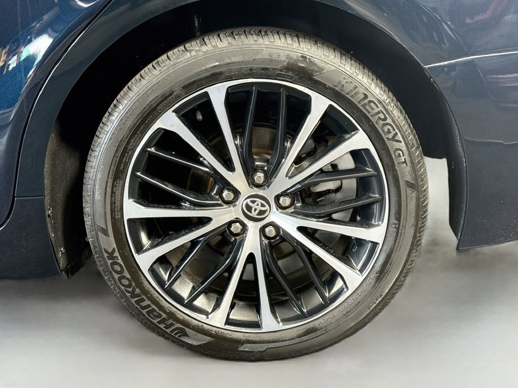 Used 2020 Toyota Camry SE FWD image 35