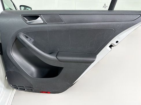 Used 2015 Volkswagen Jetta S FWD image 28