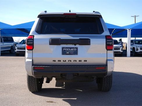 Used 2025 Toyota 4Runner TRD Off-Road image 5