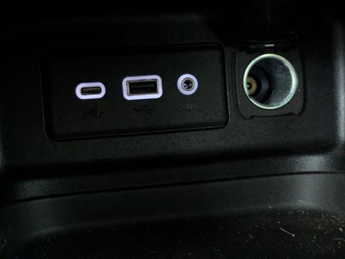 Used 2020 Chevrolet Equinox LS image 28