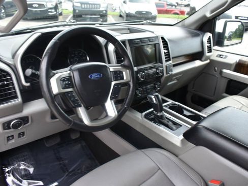 Used 2020 Ford F150 Lariat RWD image 10