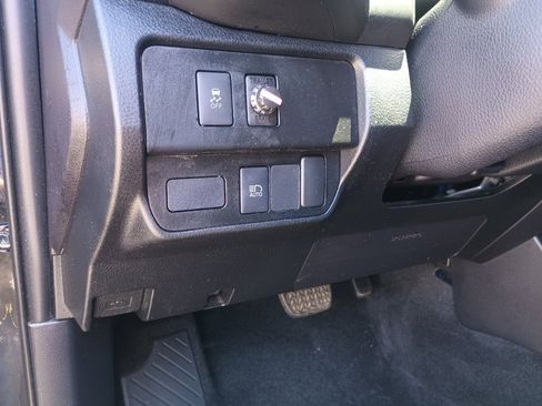 Used 2020 Toyota Tacoma SR w/ SX Package AWD/4WD image 17