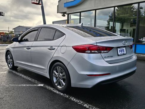 Used 2018 Hyundai Elantra Value Edition FWD image 3