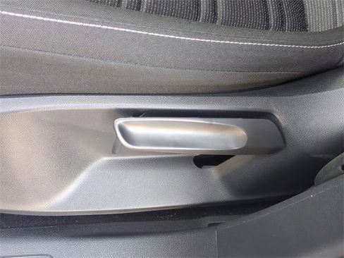 Used 2022 Volkswagen Tiguan S image 18