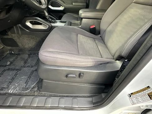Certified 2022 Nissan Frontier SV w/ Technology Package AWD/4WD image 22