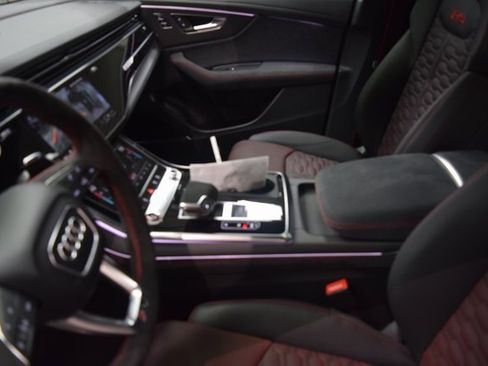 New 2026 Audi RS Q8 performance image 4