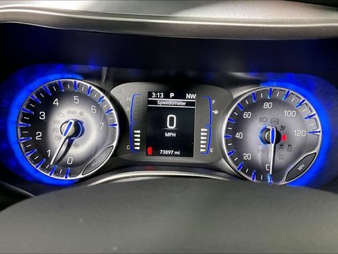 Used 2020 Chrysler Pacifica Touring w/ S Appearance Package FWD image 20