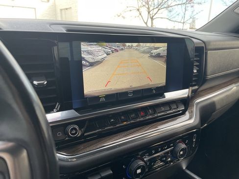 Used 2023 Chevrolet Silverado 1500 LT Trail Boss w/ Convenience Package II image 17