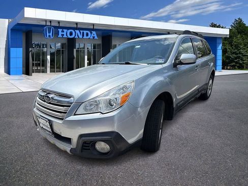 Used 2014 Subaru Outback 2.5i Limited w/ Moonroof Package AWD/4WD image 1