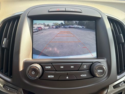 Used 2016 Buick LaCrosse Leather FWD image 21