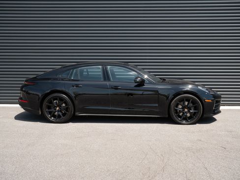 Certified 2024 Porsche Panamera 4 AWD/4WD image 27