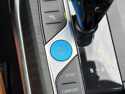 Used 2023 BMW i4 eDrive35 image 28