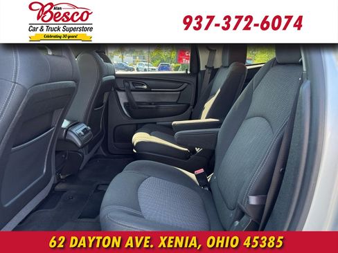 Used 2017 Chevrolet Traverse LT FWD image 9