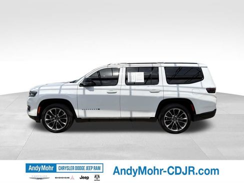 Used 2023 Jeep Wagoneer Series III w/ Premium Group I AWD/4WD image 4
