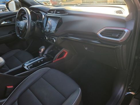 Used 2023 Chevrolet TrailBlazer RS w/ Convenience Package image 25