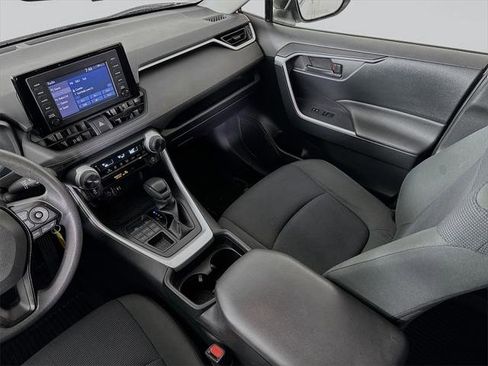 Certified 2019 Toyota RAV4 LE image 22