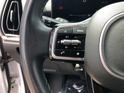 Used 2024 Kia Sorento S AWD/4WD image 7