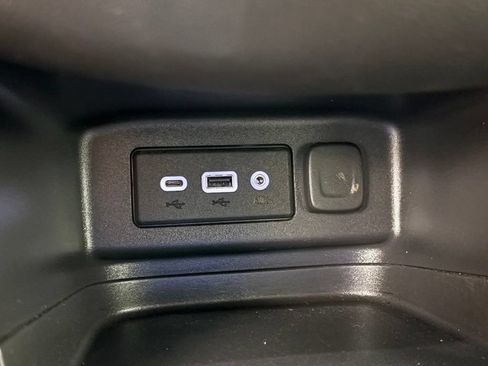 Used 2024 Chevrolet Equinox LT FWD image 28