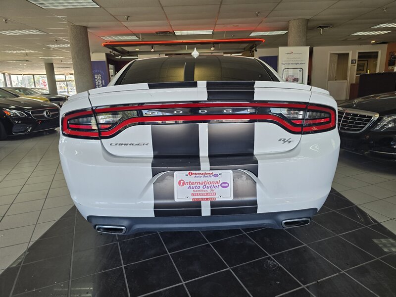 Used 2016 Dodge Charger R/T RWD image 4