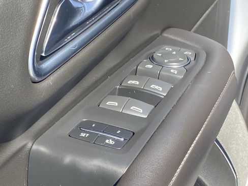 Used 2021 Chevrolet Tahoe High Country w/ Premium Package image 28