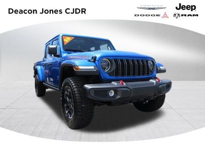 New 2026 Jeep Gladiator Rubicon w/ Steel Power Dome Hood Package