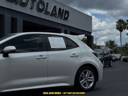 Used 2020 Toyota Corolla SE FWD image 3