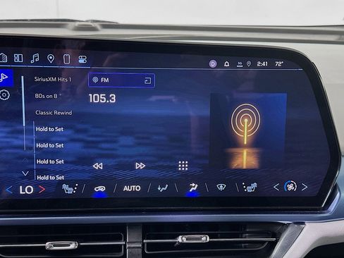 Used 2025 Chevrolet Equinox EV LT image 21