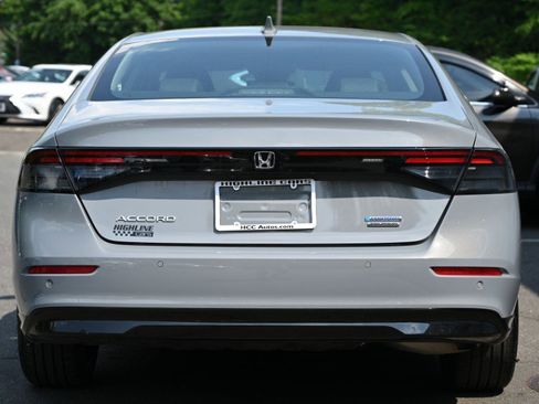 Used 2023 Honda Accord Touring image 8