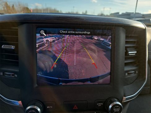 Used 2019 RAM 1500 Laramie image 18