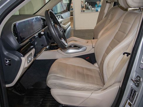 Used 2020 Mercedes-Benz GLS 450 4MATIC image 8
