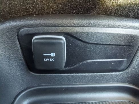 New 2026 Chrysler Pacifica Select w/ S Appearance Package image 26