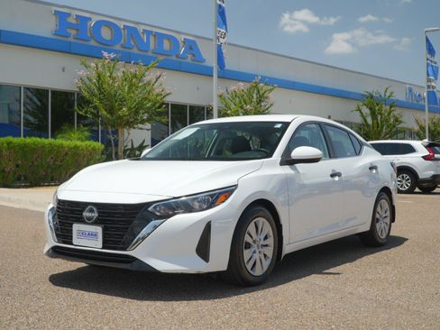 Used 2024 Nissan Sentra S FWD image 1