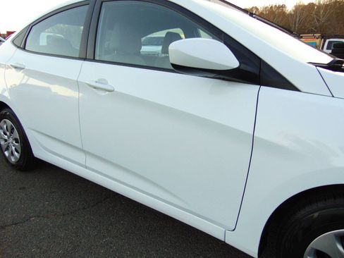 Used 2017 Hyundai Accent SE image 38