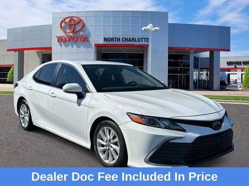 Used 2023 Toyota Camry LE FWD image 1