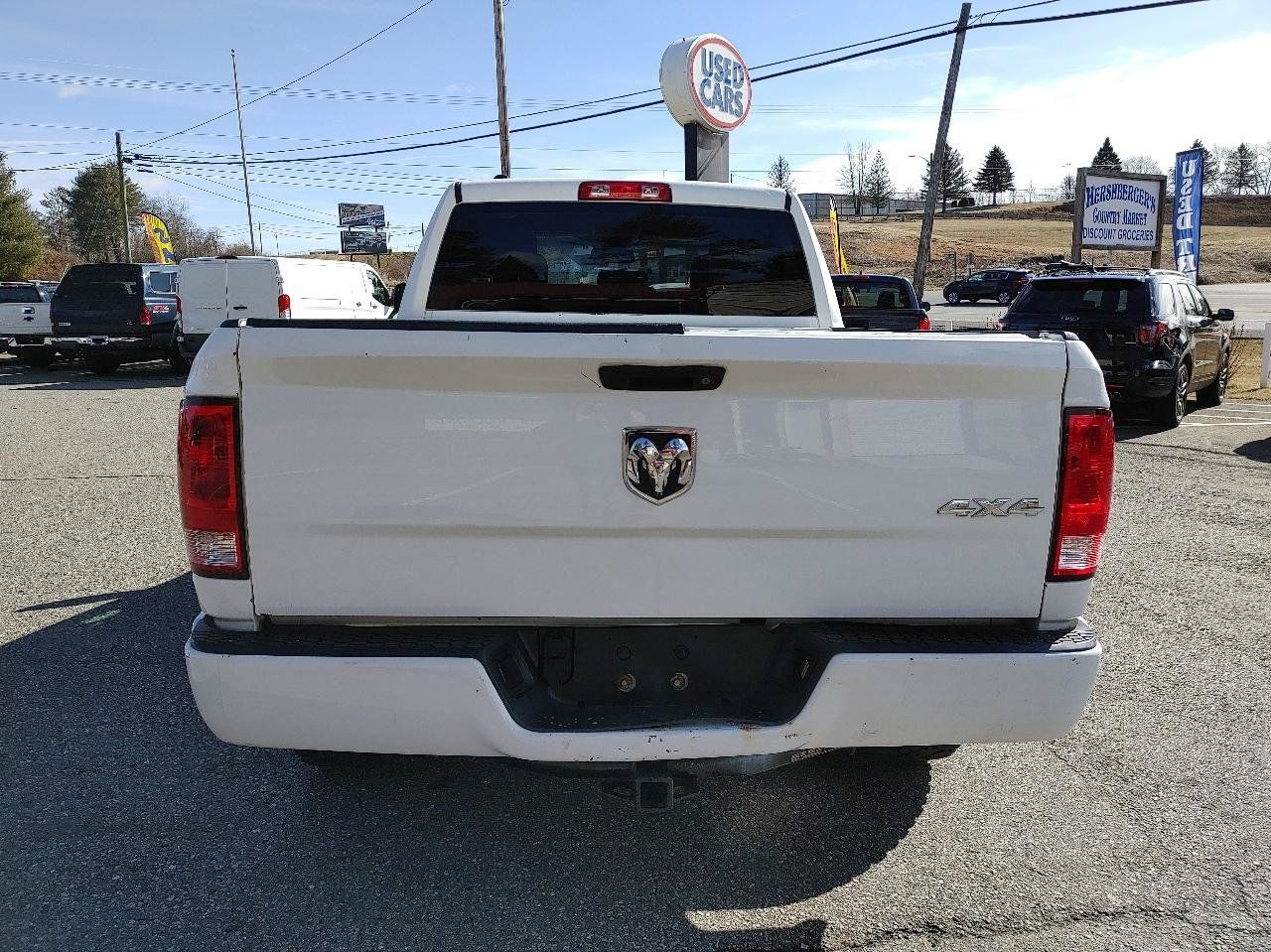 Used 2016 RAM 1500 Express AWD/4WD image 4