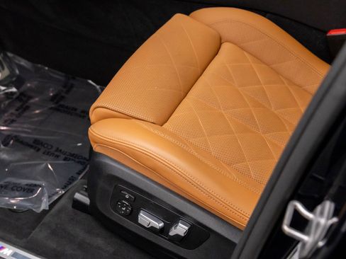 Certified 2024 BMW X7 xDrive40i w/ Executive Package image 16