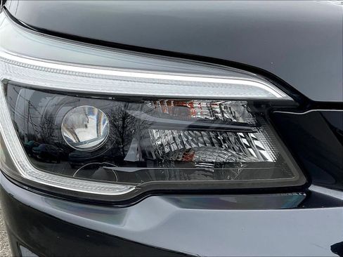 Used 2021 Subaru Forester Premium image 34